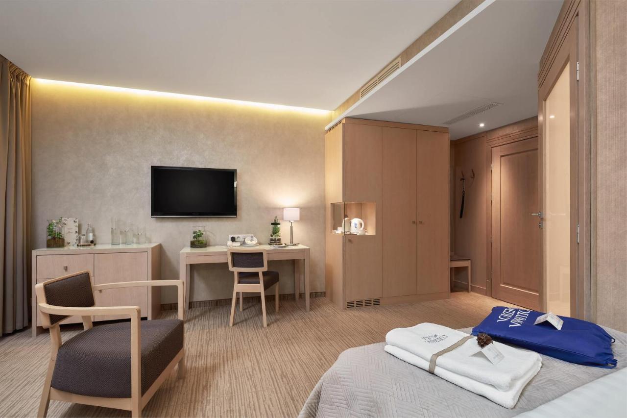 Columna Medica Hotel Lask Bagian luar foto