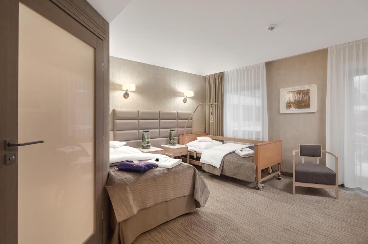 Columna Medica Hotel Lask Bagian luar foto