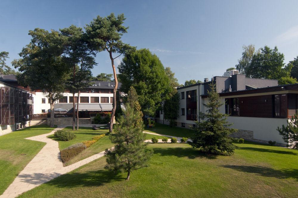 Columna Medica Hotel Lask Bagian luar foto